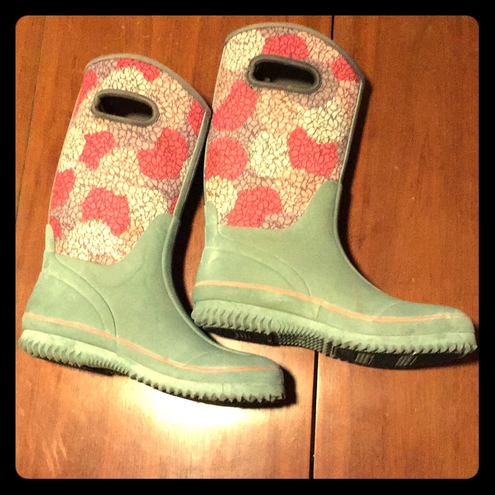 Women’s Bogs(?)